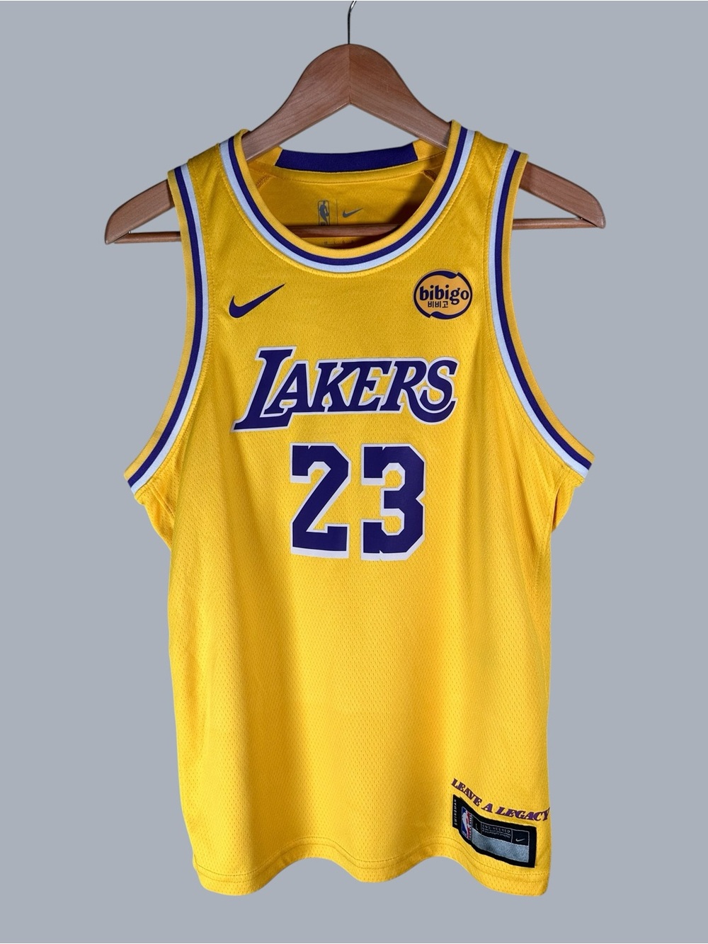 Nike Los Angeles Lakers Lebron James ‘Leave a Legacy’ Swingman Jersey - Picture 5 of 10